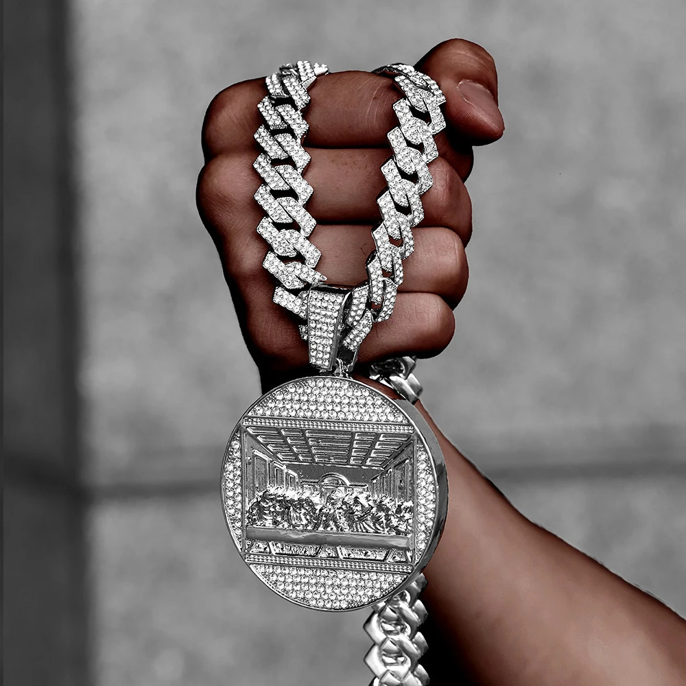 Hip Hop Last Supper Pendant Necklace Iced out Jesus Religious Pendant Cuban Chain Rapper Jewelry for Men and Women Gifts 240323