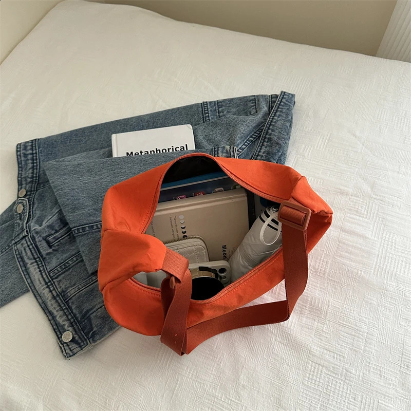 Crescent Shoulder Women - Adjustable Strap Hot New Nylon Crossbody Bag With Zipper For Work & Travel Classic bags