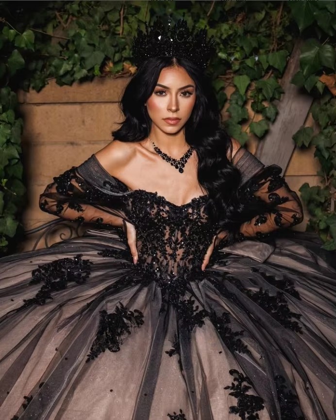 Tulle Quinceanera Dress Off Shoulder Lace Appliques Chapel Train Customised - Delicate Princess Gowns For 2024