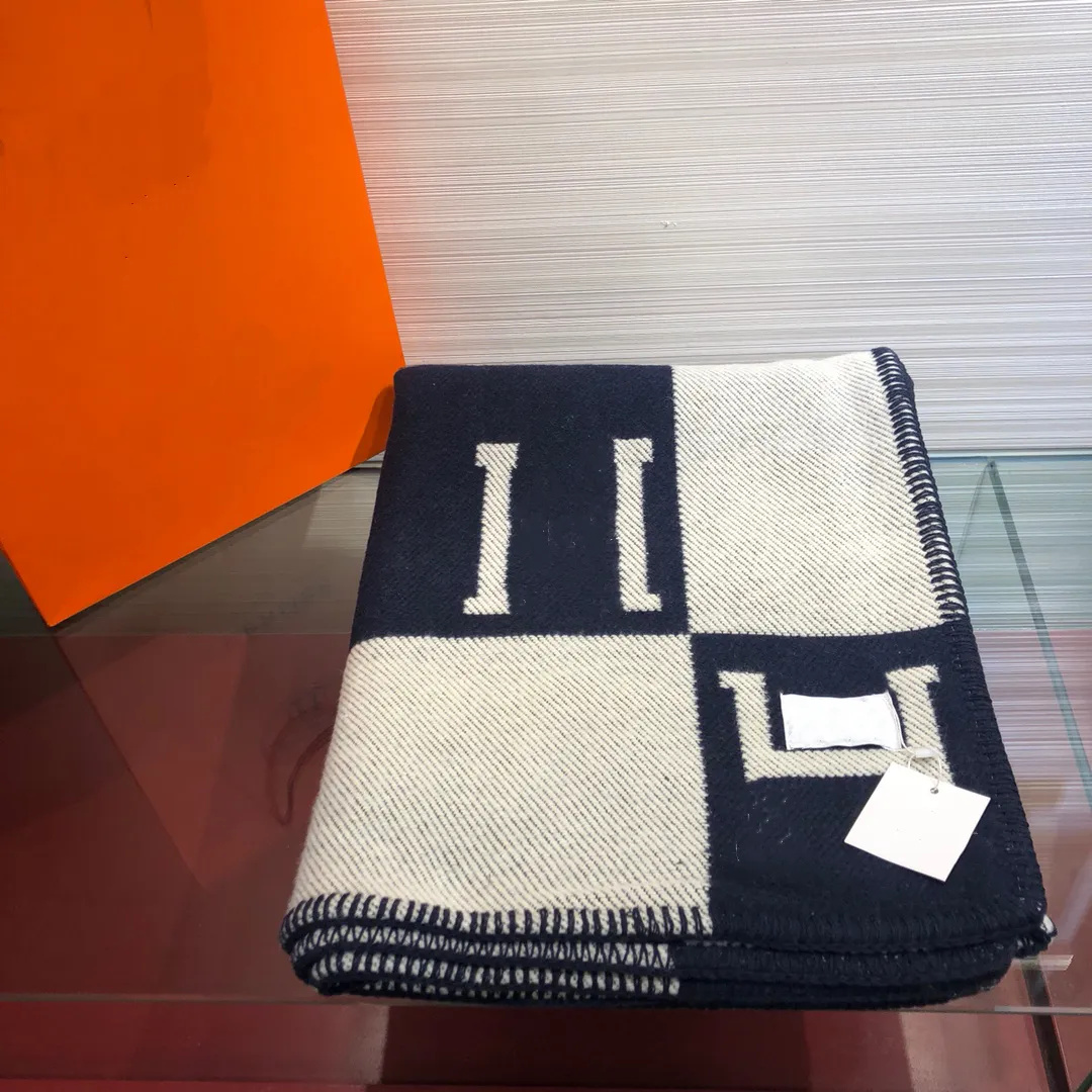 2025 letter cashmere designer blanket soft wool scarf shawl portable warm plaid sofa bed wool knit blanket 140-170CMuu