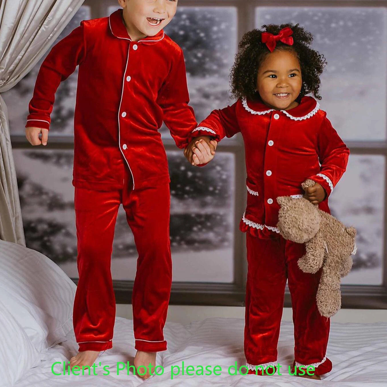 Winter Family Christmas Matching Set Terrace Childrens Girls and Boys Red Velvet Pajamas Filled Cream White PJS Set Pajamas 241118