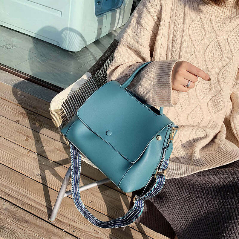 Fashion PU Leather women handbag High capacity 2025 winter Solid Color female Shoulder Crossbody Bag Travel Lady totes blue