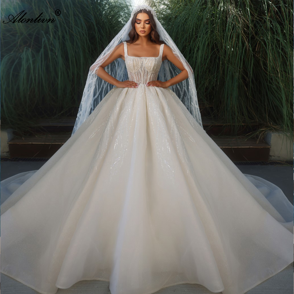 Luxury Shiny Lace Ball Gown Wedding Dress Delicate Beading Appliques Square Collar Bridal Gowns