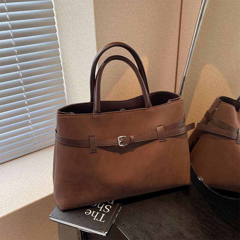 Autumn Winter Capacity Ladies Commuter Handbag 2025 Designer Vintage Matte Totes Bag For Women Large Square Shoulder Bags