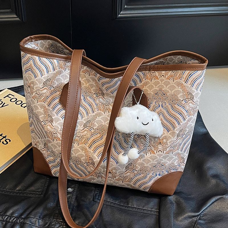 New high end large capacity trend commuting handbag for women s fashion bag fashionable single shoulder women s shopping bag leisure designer bag