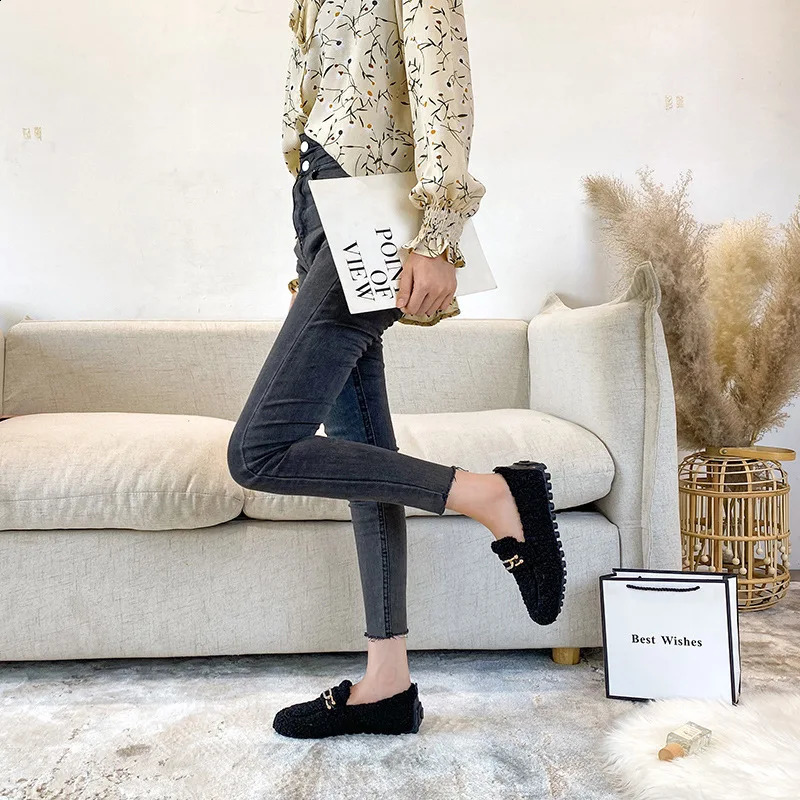 Sheep Fur Lined Loafers Women Lambswool Shoes Ladies Winter Slip On Furry Flats Cotton Wool Mocasine Femme Barefoot Boots 241211