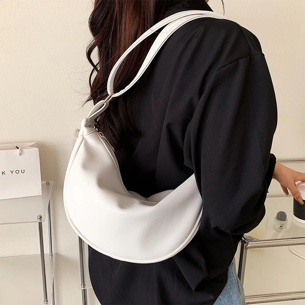 Small Shoulder Bags for Women Chest Bag Half Moon Belt Crossbody Bag Female Waist Fanny Pack Bum Bag PU Leather Handbag Purse 241118