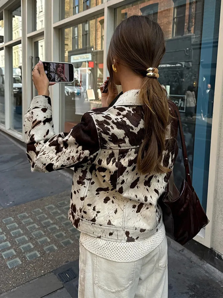 Fashionable printed womens fur jacket casual long sleeved slim fit patch pocket Coats street business autumn jacket 241119