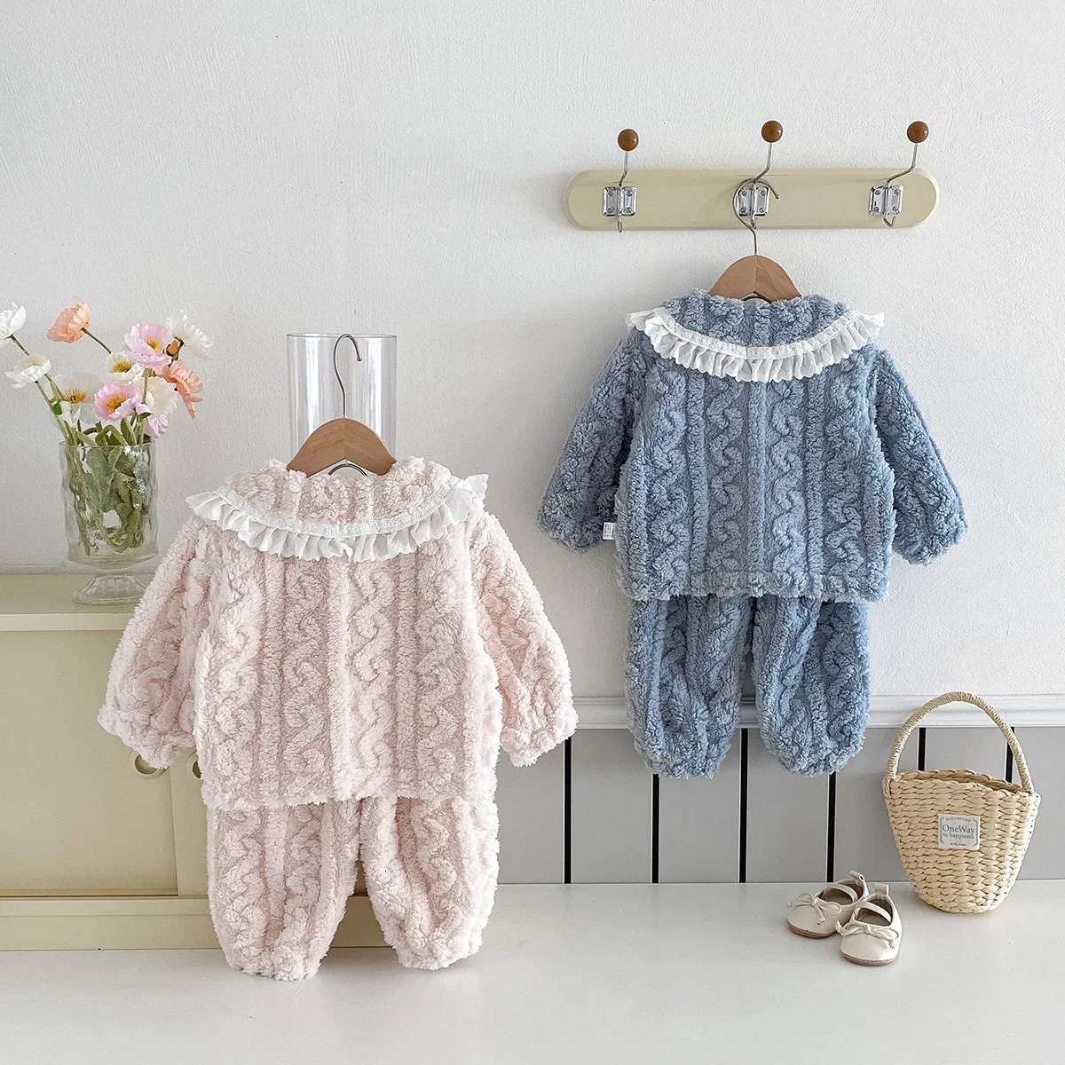 Winter baby pajamas with thick velvet and warm soft baby girls 2PCS sleepwear childrens girls princess household items 241118