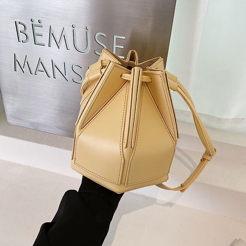 New fashion trend drawstring bucket bag leisure trend high end handbag designer crossbody bag shoulder bag
