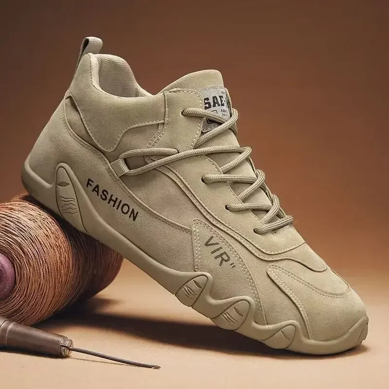 Mens breathable and anti slip work shoes for spring and autumn fashionable sports shoes for mens outdoor hiking sports shoes 241118