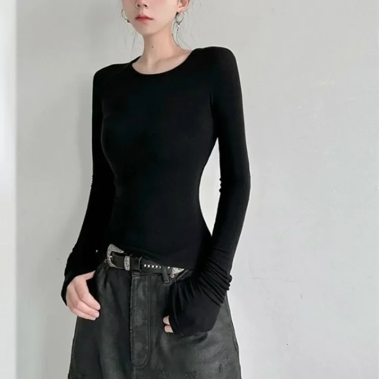 Black Retro Angel Print T-shirt for Women Autumn Fashion Slim Fit Tee Shirt Y2k E-Girl Long Sleeve Bottoming Tops Mujer 240409