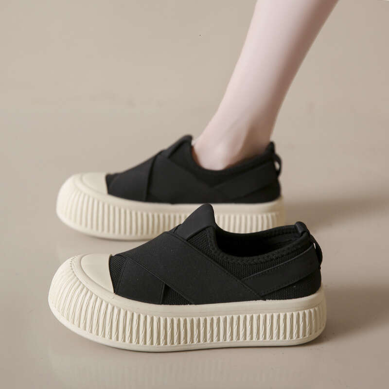 2025 foreign style board new set foot round head fashion casual breathable rubber non-slip Korean women's shoes