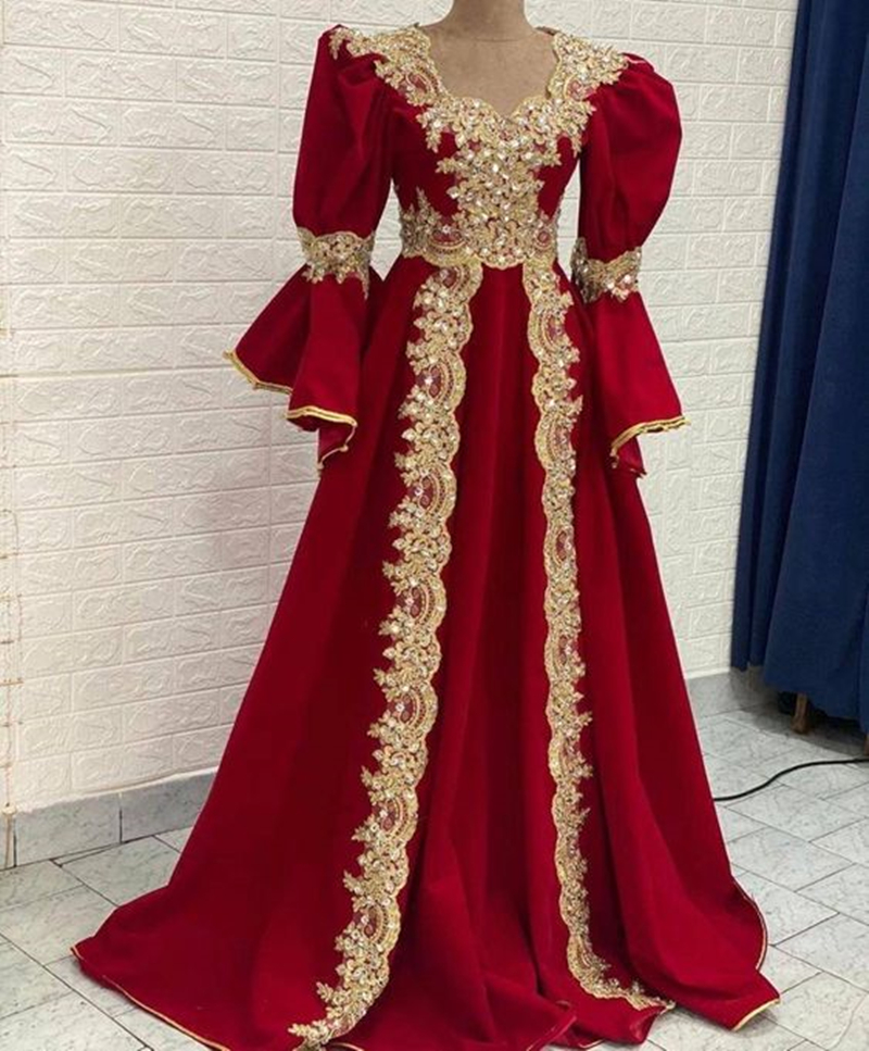 Elegant Arabic Kaftan Red Satin Evening Dresses Flare Long Sleeves Floor Length Ball Gown Prom Dress For Women 2024 Gold Lace Appliques Crystal Beaded