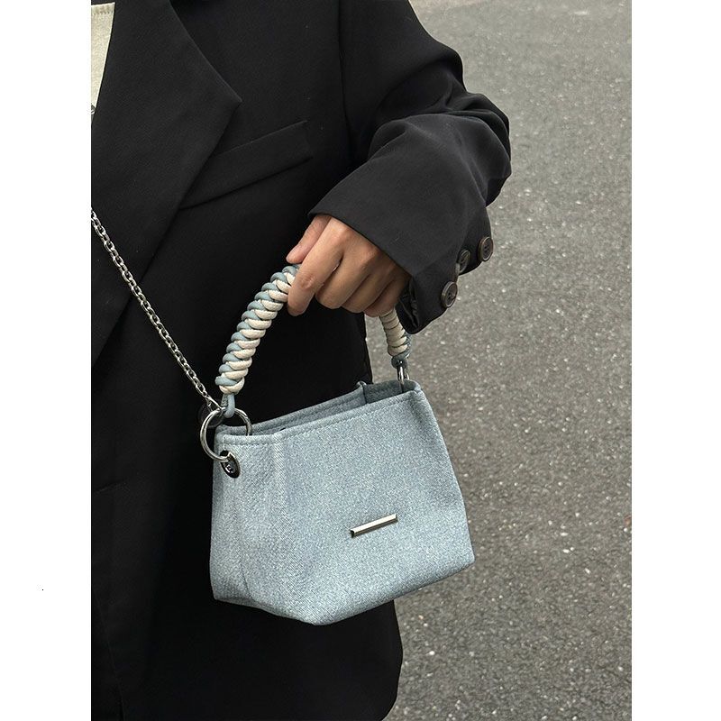 Cowboy women s new niche designer handbag with high end feel simple leisure chain shoulder trend crossbody bag crossbody bag