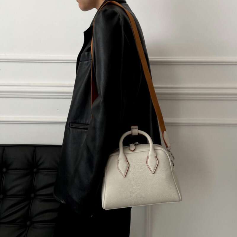 2025 New Korean Niche Cowhide Boston Pillow Bag Large Capacity Crossbody Shoulder Bags Women Genuine Leather Handbags Purses