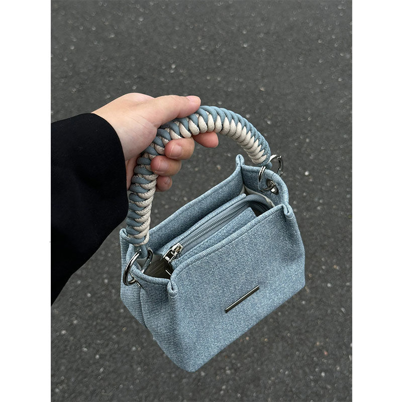 Cowboy women s new niche designer handbag with high end feel simple leisure chain shoulder trend crossbody bag crossbody bag