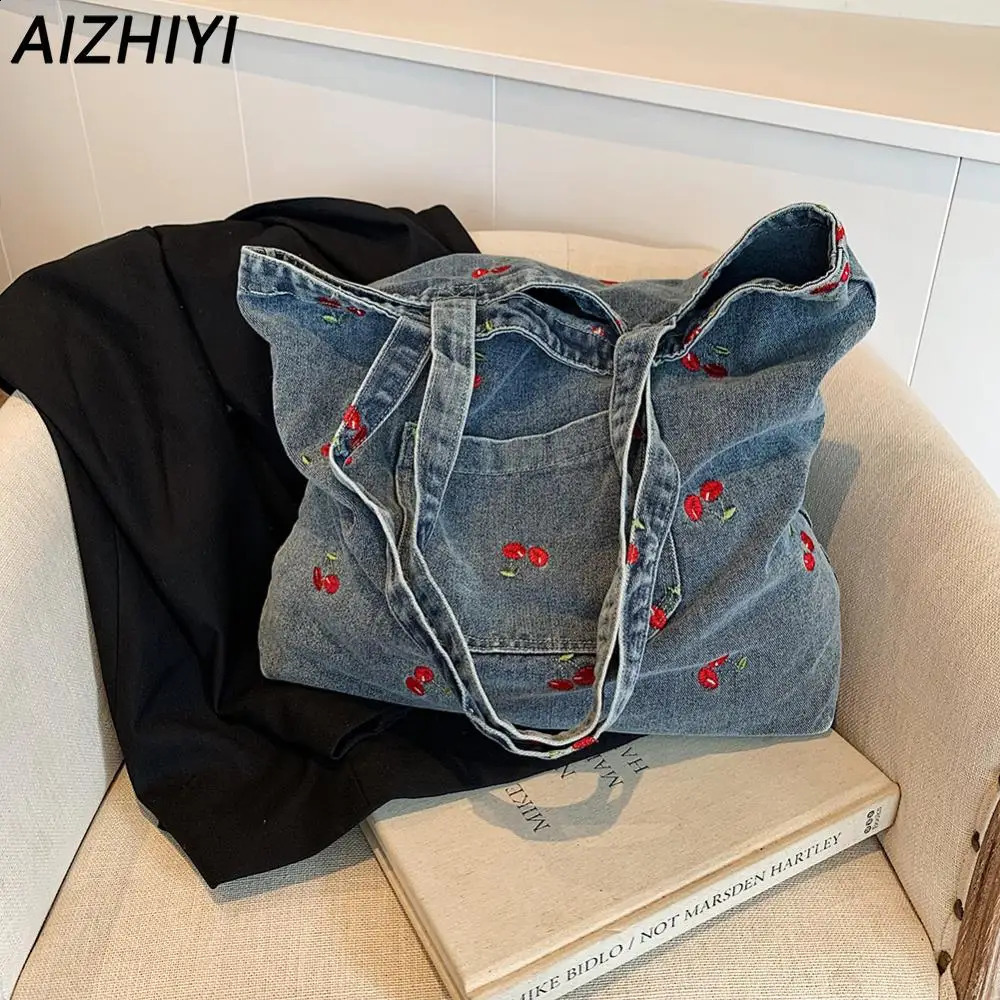 Denim Cherry Tote Bag Women Aesthetic Tote Handbag Purse for Women Cute Retro Shoulder Bag Female Large Capacity Shopping Bag 241118