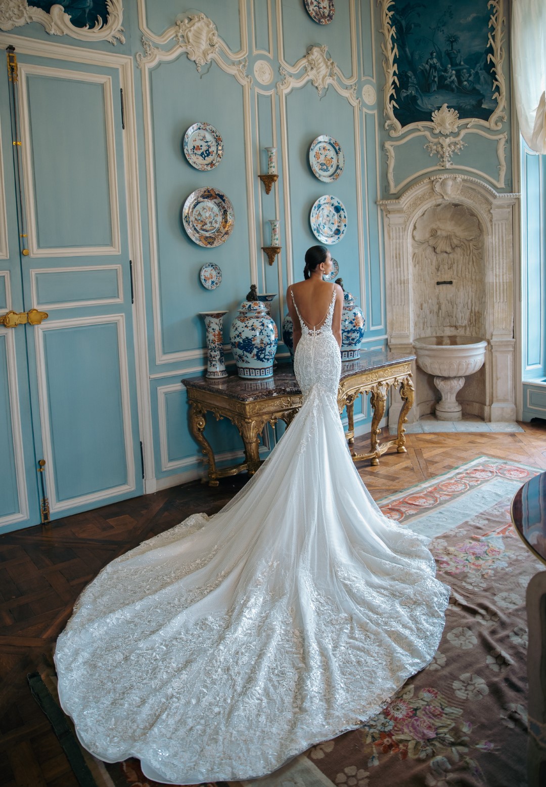 Romantic Beading Pearls Embroidery Lace V-Neck Mermaid Wedding Dress With spaghetti straps Sleeveless Trumpet Bridal Gowns 2024