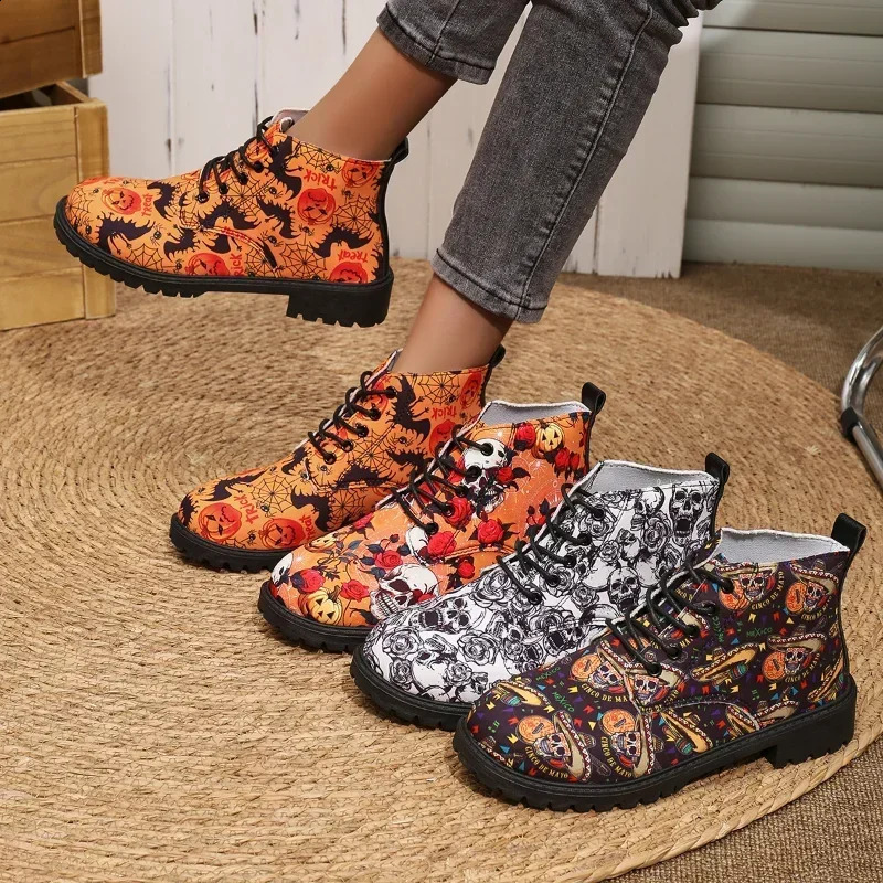 Woman Lace-up Short Leather Boots Fashion Platform Shoes Trend Punk Leather Fashion Christmas Print Botas Plus Size 42 241118