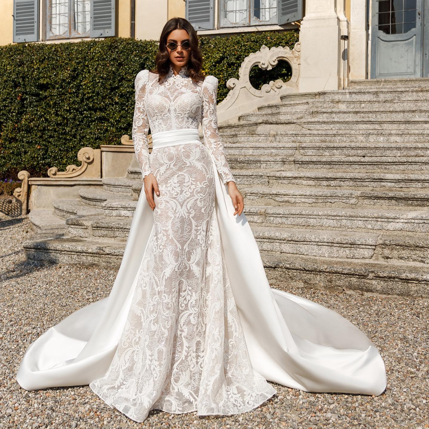 Charming Mermaid Lace Wedding Dresses Long Sleeves Sequined Bridal Gowns With Detachable Train High Neck Vestido De Novia