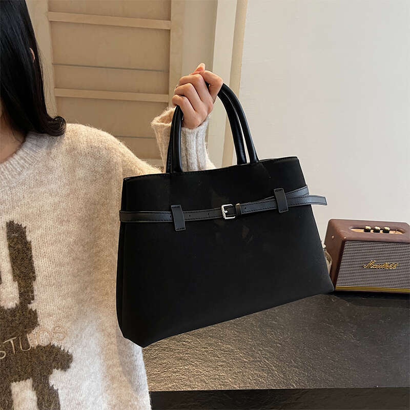 Autumn Winter Capacity Ladies Commuter Handbag 2025 Designer Vintage Matte Totes Bag For Women Large Square Shoulder Bags