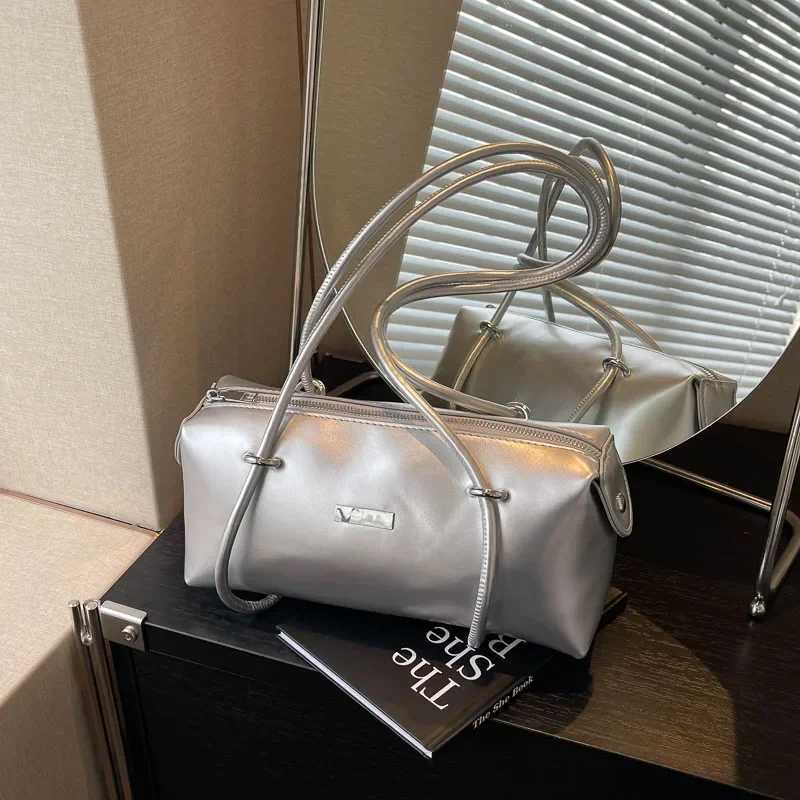 Elegant Women Solid Color Leather Shoulder Bag Fashion Zipper Small Handbags Luxury Designer Retro Ladies Underarm Shopping Bags Y250319