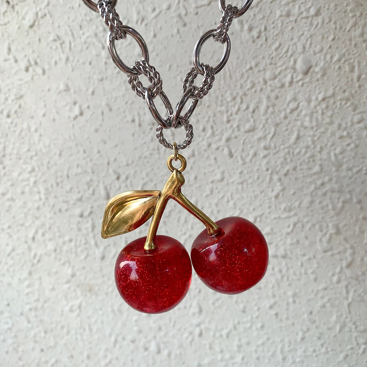 5 pieces red cherry pendant necklace jewelry accessories long neck cherry pendant necklace gold nugget chain 241119