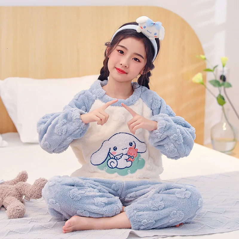 Winter flannel pajamas suitable for girls thick and warm home clothing and middle-aged and elderly childrens pajamas set 241118