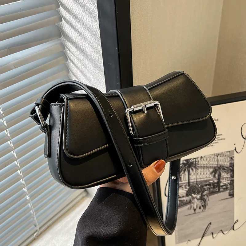Solid color leather cross body bag suitable for women luxury designers lingerie shoulder bags 2024 trend fashion womens handbags and wallets Y250319
