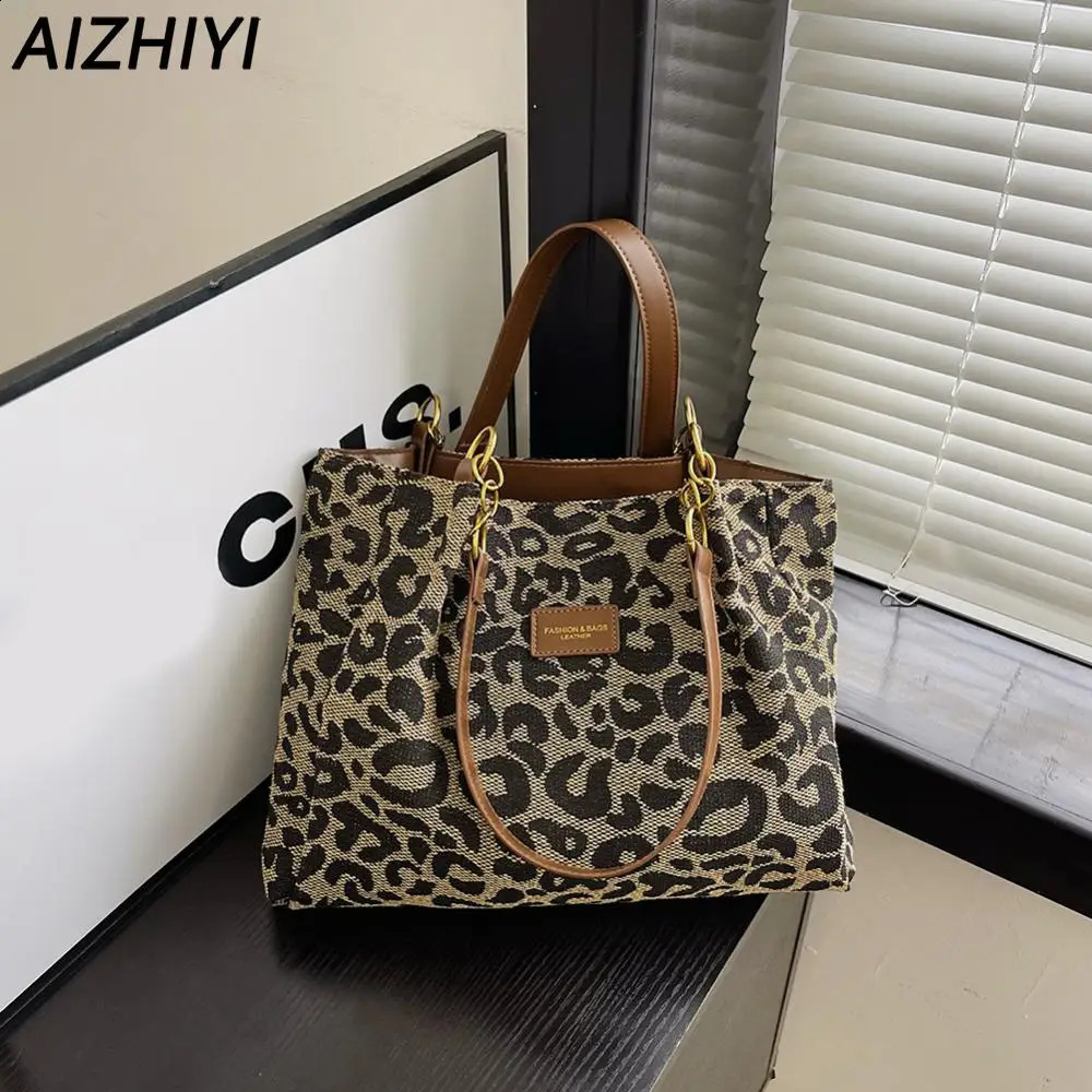 Leopard Print Tote Bag for Women Shoulder Bag Canvas Handbag Purse Multi-Pockets Bag Zipper Female Causal Shopping Bag 241118