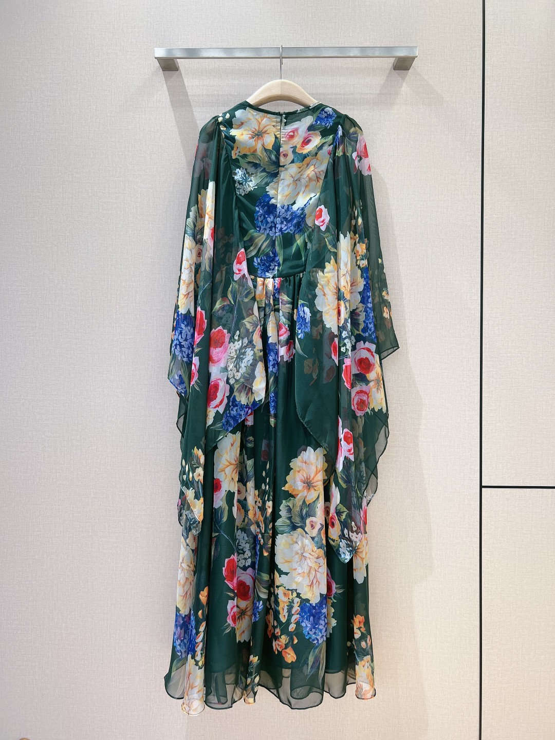Green Floral Print Long Sleeve Maxi Dress for Women - Flowy & Comfortable C260312