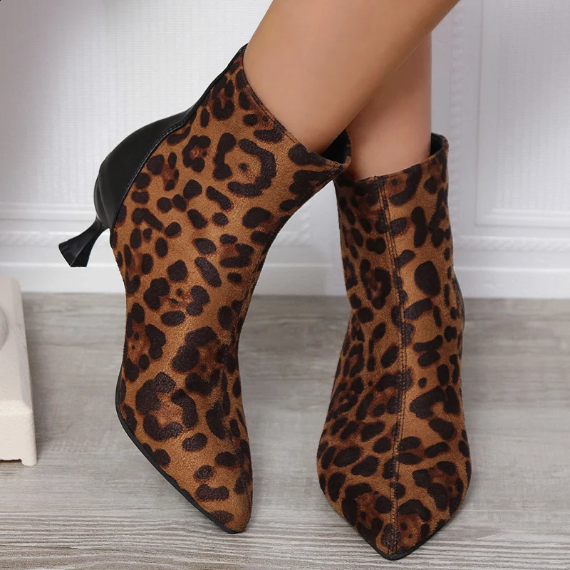 Leopard Pointed Toe Women Snow Ankle Boots Suede Mid Heels Sexy Shoes Winter Fad Chelsea Boots Trend er Botas Mujer 241118