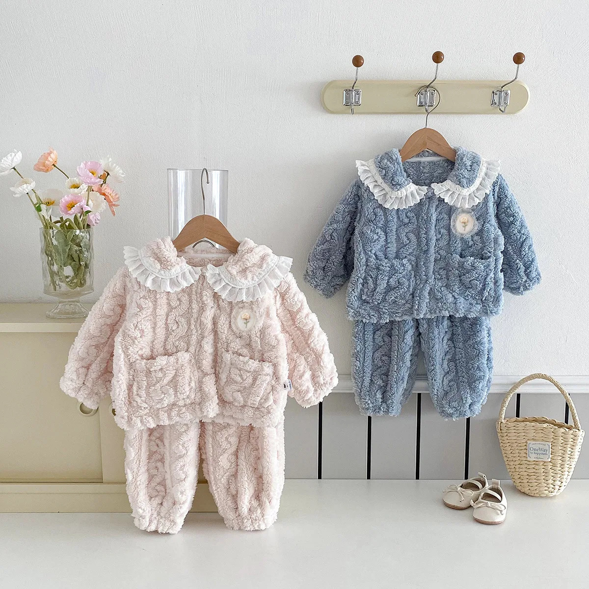Winter baby pajamas with thick velvet and warm soft baby girls 2PCS sleepwear childrens girls princess household items 241118