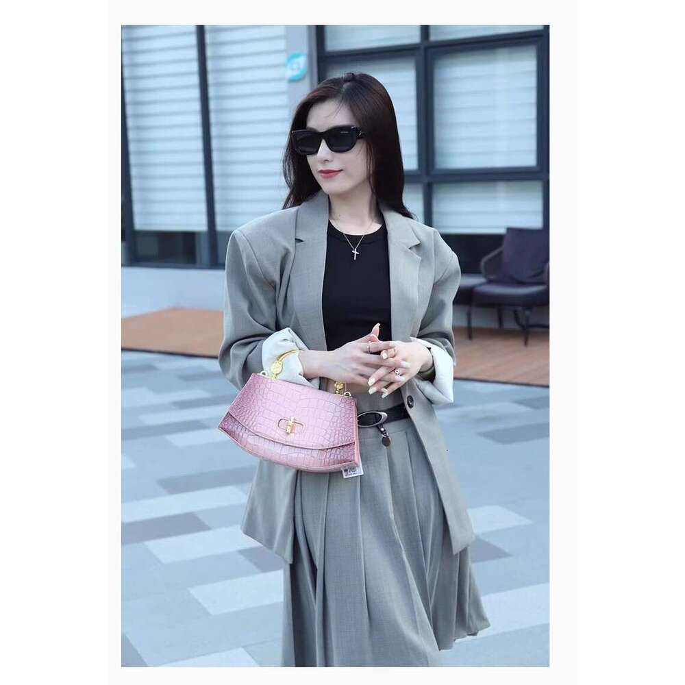 Fashion Genuine Leather Women's Handbags 2025 New Crocodile Pattern Shoulder Messenger Bag Small Portable Saddle Bags