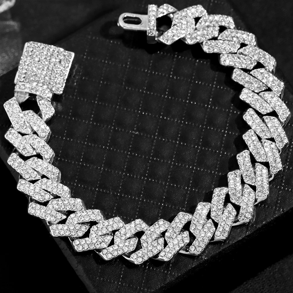 Fashion Bling Paved Rhinestone Prong Cuban Chain Bracelet for Women Men Hip Hop Iced Out Chunky Link Bracelets Jewelry 241119