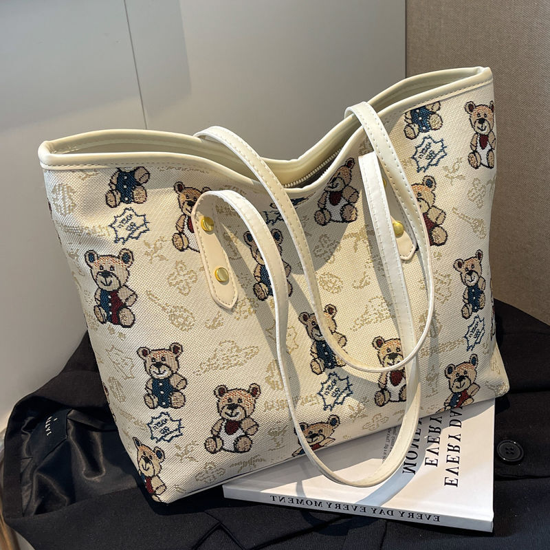 trend Women s Winter New Korean Edition Large Capacity Shoulder leisure Bear Printed Outdoor Handbag Commuter Bag Designer Bag