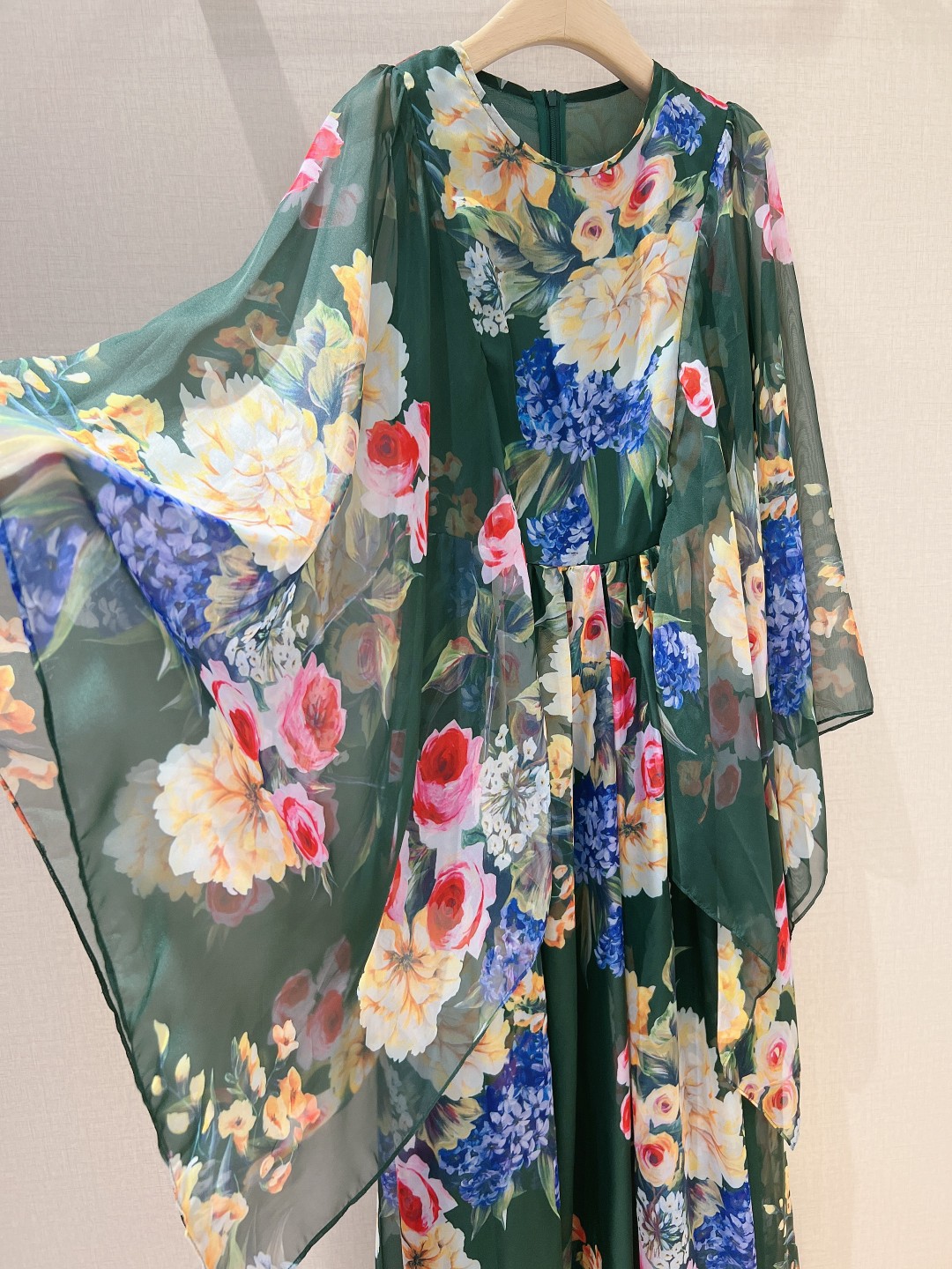 Green Floral Print Long Sleeve Maxi Dress for Women - Flowy & Comfortable C260312