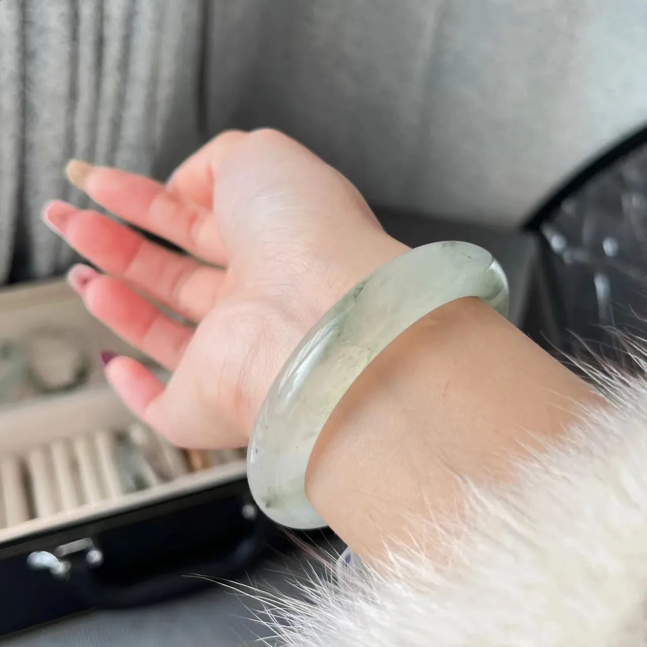 Natural A-level Ice Tianshan Jade Bracelet Golden Silk Jade Womens Floating Flower Jade Bracelet High Quality Bracelet Jewelry 241119