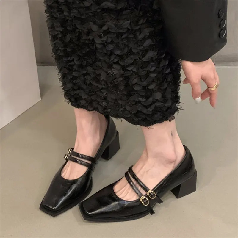 Red Patent Leather Mary Janes Shoes 2024 Women Fashion Elegant Square Toe Pumps Buckle Strap Solid Ladies Single Shoes black 241118
