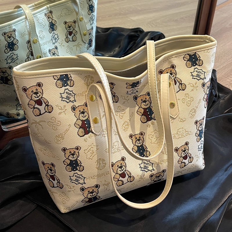 trend Women s Winter New Korean Edition Large Capacity Shoulder leisure Bear Printed Outdoor Handbag Commuter Bag Designer Bag