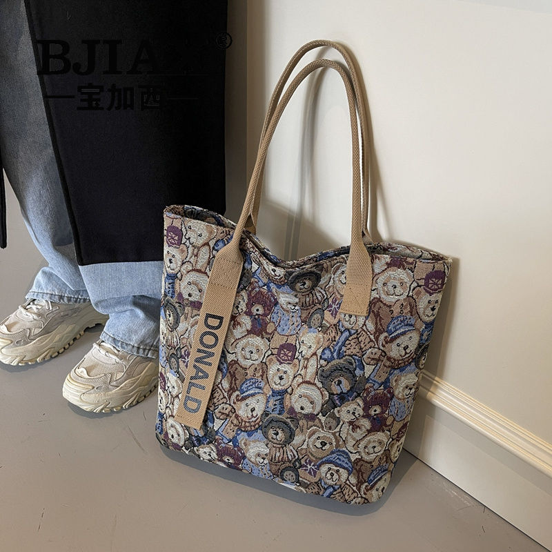 leisure New Baojiaxi Bear Embroidered Canvas Women s New Single Shoulder Large trend Capacity Commuter Handbag Designer Bag