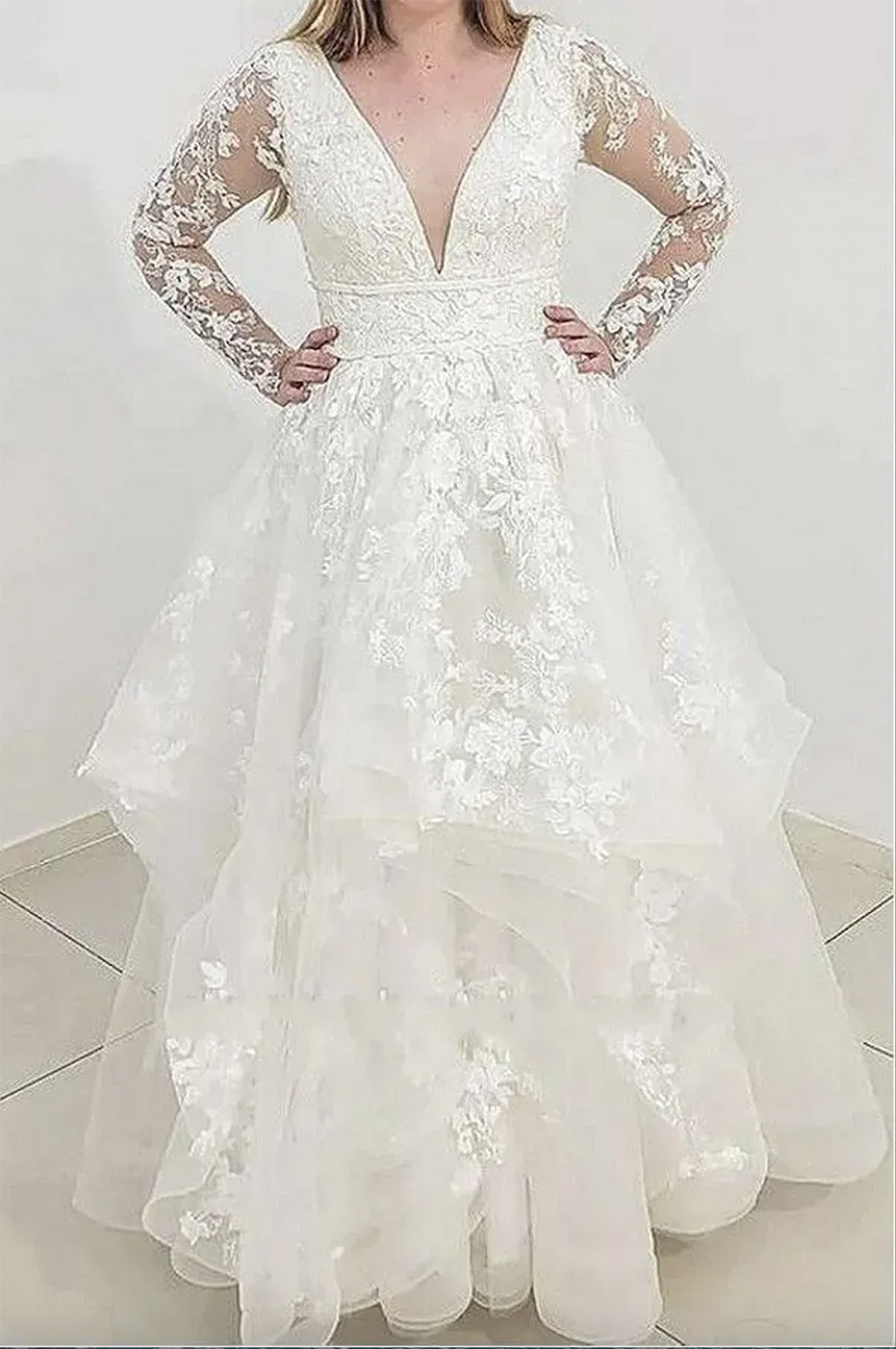 Tulle Romantic Lace Wedding Dresses Sheer A Line Long Sleesves Appliques V Neck Bridal Gowns Plus Size Robes De Mariage