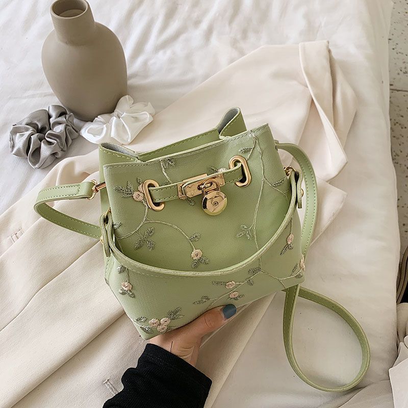 New Fashionable Multi functional Women s trend Embroidered Lace Small Crossbody Bag Fashionable leisure Women s Single Shoulder Bucket Bag Designer Ba