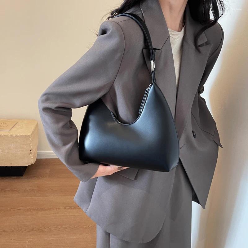 Hobo MOODS Fashion Underarm Shoulder Bags For Women PU Leather Pure Color Armpit Bag Purses And Handbag zhanyishengli