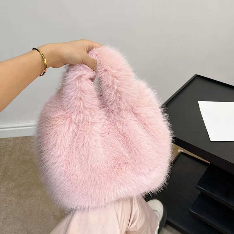 Cute autumn and winter furry fur bag for women 2024 new stylish handheld large capacity plush bucket bag trendy 241120