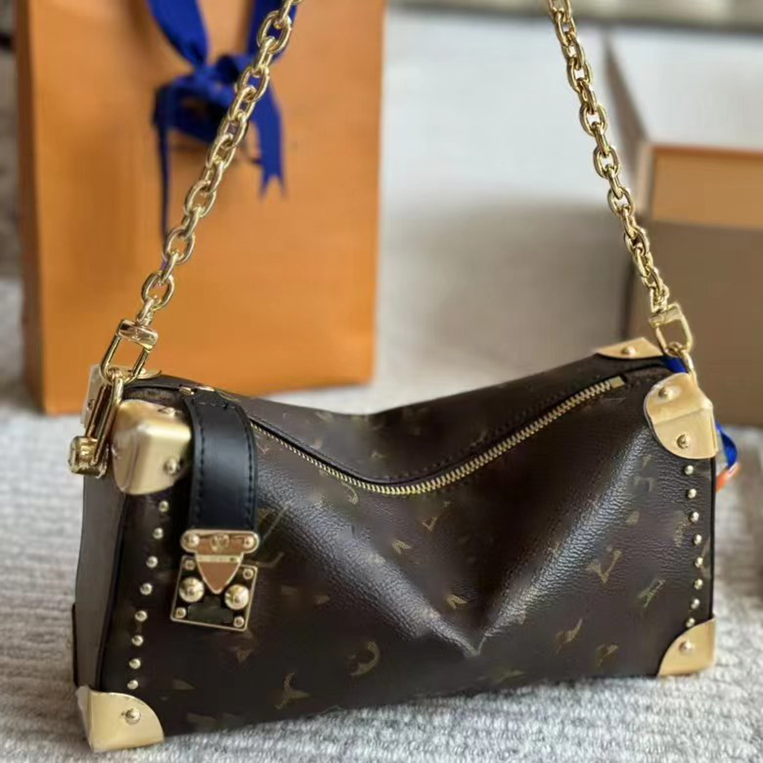 Contemporary Style Ladies' Shoulder Purse Made from Soft Leather-like Texture with Distinct Frost Finish