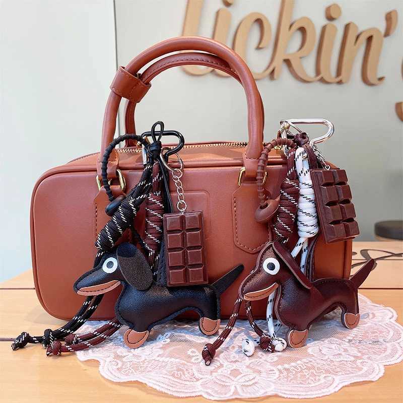 Keychains Lanyards Vintage Sausage Dog Car Wiener Keychain Bag Pendant Hanging Rope Chocolate Weaving Accessories Jewelry Chain Keyring H241119