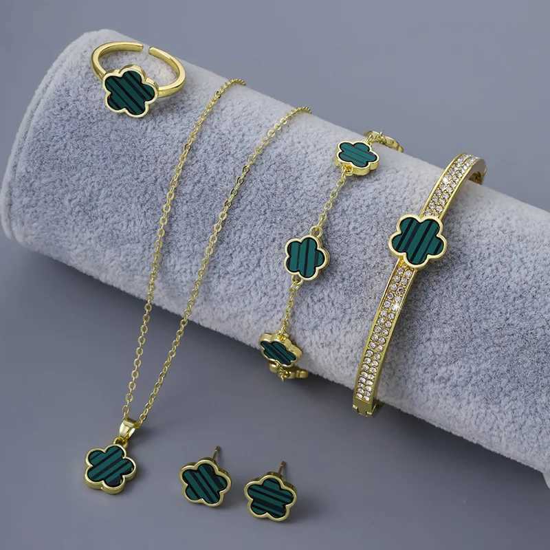 Bracelet Necklace 5 pieces of luxurious five leaf flower jewelry set suitable for women in 2024. Sparkling CZ bracelets necklaces earrings charming cl