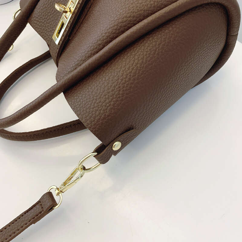 brand new large capacity shoulder high-end women's Fashion niche leisure handbag ladies crossbody bag